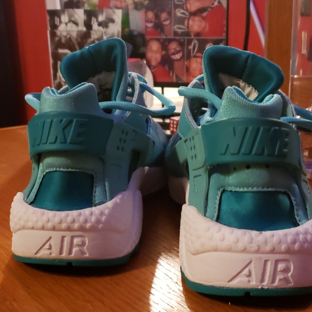 Nike - Picture 4 of 7